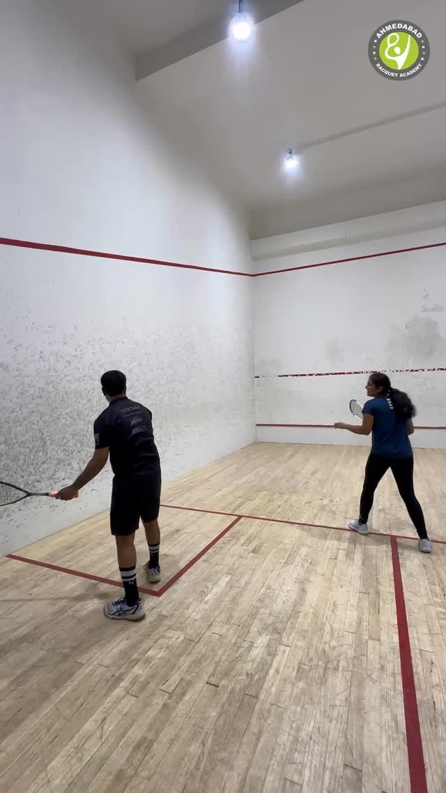 Mastering the backhand drop with Pramod Sir!
Precision. Control. Perfection.
#SquashLearnNPlay #BackhandDrop #SquashTips #CoachInAction #AhmedabadRacquetAcademy