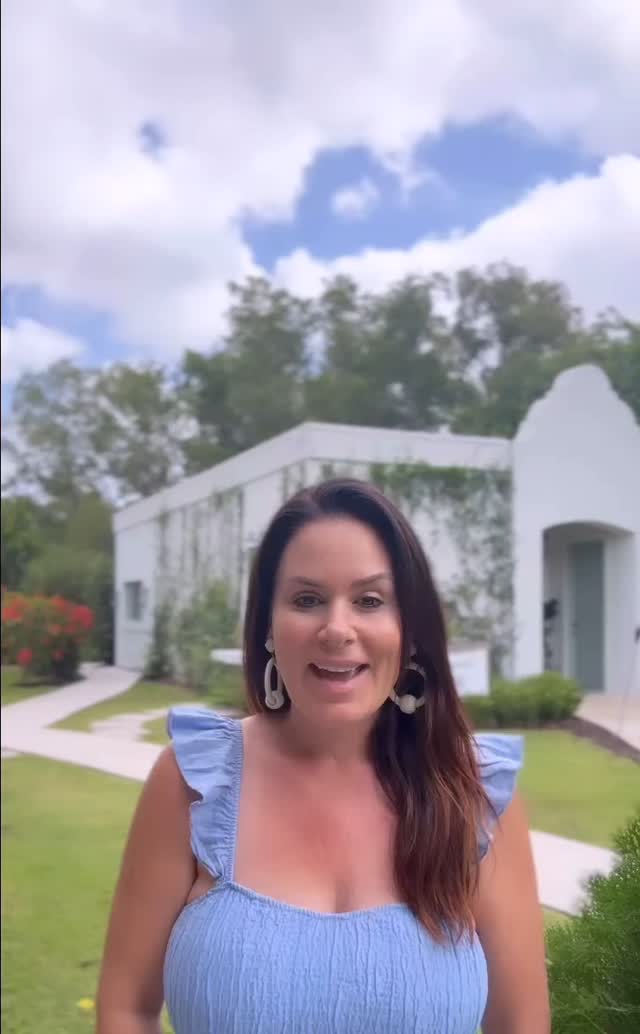 💕💕GRATITUDE ALERT💕💕
JOIN US FOR OUR ‘END OF SEASON’ CELEBRATION SALE!
APRIL 25th thru MAY 9th
10% OFF ALL ROSES & STORE MERCH
SPREAD THE WORD:
MAY 3RD & 4TH : ***SOLD OUT***COMPLIMENTARY HAY DAY ($35 Value)
MAY 3RD & 4TH : FREE STRAWBERRY ROSE MILKSHAKES @floracafe_jupiter
MAY 10TH : BUILD YOUR OWN BOUQUET
MAY 31ST : SUMMER LOVIN’ Event
View the social calendar to learn more & register. www.whitetrailjupiter.com/visit
THANK YOU FOR ANOTHER GREAT SEASON!!!
We are in reflection mode and trying to count all the amazing things that happened this season!
You dressed up (always!) and showed up IN A BIG WAY!!!
Y’all really stopped to smell the roses…then you bought the roses to plant in your own home gardens, you had special moments in the garden with your loved ones, you loved on all the farm animals, played in our new homesteader village, jumped all day in the bounce house, relaxed in our new cafe garden @floracafe_jupiter and shopped til you dropped at the farm shop @soilandstemsfloral.
To say thank you… our end of season celebration starts now!
IMPORTANT NOTES:
SUMMER HOURS BEGIN THE WEEK OF MAY 5TH
THURSDAY 10-2
FRIDAY 10-2
SATURDAY 10-2
PLEASE NOTE: We are CLOSED on Mother’s Day … (because @whitetrailclub is powered by mothers and we fully intend to put our feet up 😉)
PLEASE NOTE. Flora Cafe operates independently. The cafe is open seasonally and hours of operation DO NOT match farm hours. To learn more visit : www.whitetrailjupiter.com/floracafe