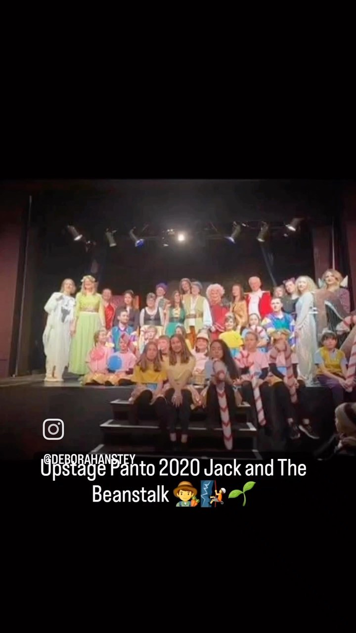 Throw back to our show Jan 2020 (before covid) of Jack and the beanstalk đđŤ
Made by @deborahanstey đ
#pantomime #panto #pantoseason #jackandthebeanstalk #mt #musicaltheatre