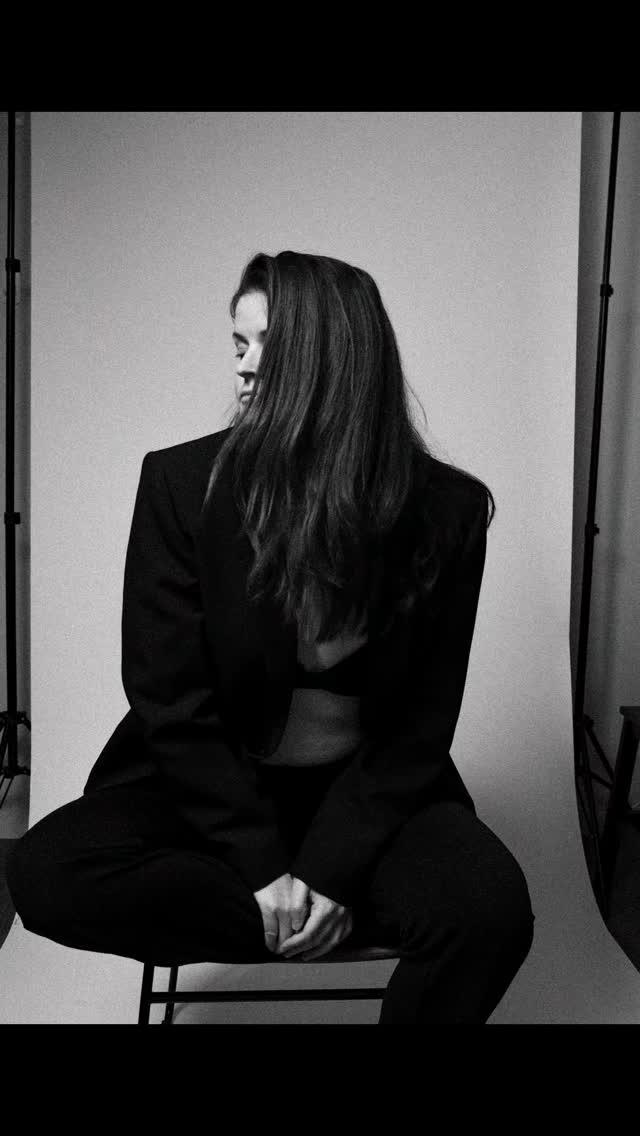 "The Clothes Iâve Been Holding Onto⌠For 20 Years"
Iâve been slowly starting the Marie Kondo method of decluttering...and I hit a wall when I got to my closet (which is actually meant to be the easiest).
I wanted to share my experience and reflections so far and open the conversations around this as I imagine I'm not the only one.
The advice says to let go of anything that doesnât spark joy.
But what if⌠nothing does?
What if your wardrobe is made up of "for now" pieces and your actual favourites are in a box of âone dayâ clothes that no longer fit, but you canât bring yourself to let go?
Some of these pieces Iâve held for almost 20 years.
They remind me of who I used to be⌠and who I thought Iâd become again.
And underneath them, I realized, was a quiet grief.
A hope.
A shame.
A someday they might fit again.
But hereâs what Iâm starting to ask myself instead:
⨠What if I deserve to feel good now, not âwhen they fit againâ?
⨠What if letting go isnât giving up, but making room for who I actually am today and make room for who I am becoming?
⨠What if my body isnât the problem, but the stories Iâve attached to these clothes are?
So Iâm doing things differently.
Iâm keeping a few pieces as sacred memory items, folded with love and gratitude.
Iâm releasing others with a âThank you for being part of my story. I set you free.â
And Iâm allowing myself to rebuild a wardrobe that reflects the woman I am now and creating space for me to grow.
I wonder... whatâs in your closet that youâve been holding onto?
If this hits close to home, tell me...what story does your wardrobe still tell about you?
What are you ready to let go of?
And what do you want to step into, for you, right now?
Letâs talk about it. This is about way more than clothes and I would love to hear your perspective/own struggles around it.