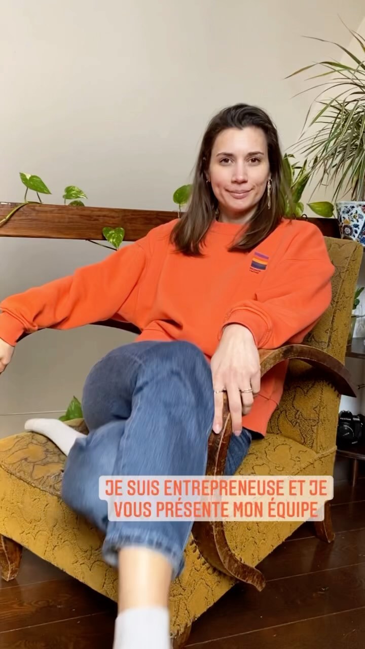 Et si on faisait les présentations, voici mon équipe 😉!
•
Please meet my team 😉!
•
•
#reels #entrepreuneuse #entreprenariat #promod #entreprenariataufeminin #petiteentreprise #entrepreneurlife #smallbusiness #eshop #bijoux #womanboss #myteam #alhenabijoux