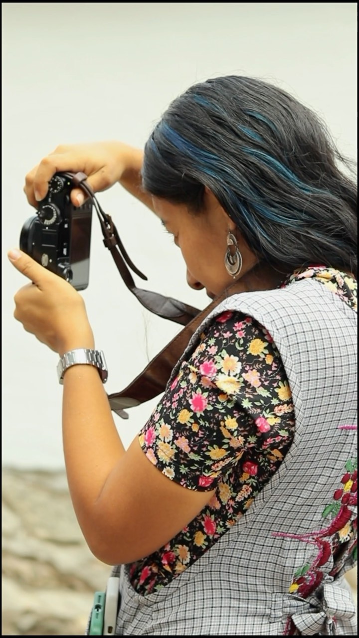 CONOCE A LA ARTISTA LUVIA LAZO📸
Acompáñanos este viernes 21 de julio a las 19:00 hrs es la inauguración de la exposición “Luvia Lazo 2018-2023” curada por @ariosdel
.
.
.
#fotografa #fotógrafa #fotografamexicana #artista #artistamexicana #oaxaca #oaxacamexico #oaxacacultural #teotitlan #teotitlán