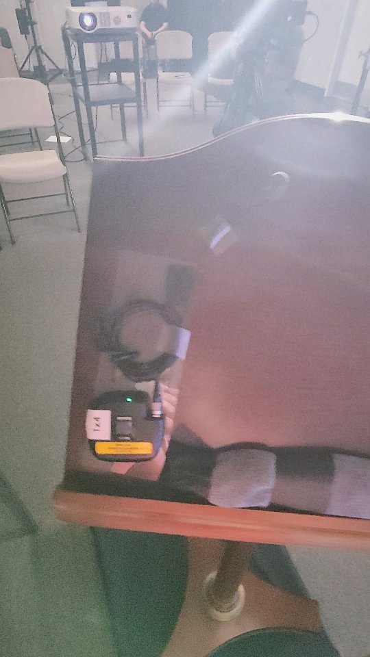 Lecture time with plant mics 🕵️
Ingredients:
@shure ADX1M
@sankenmicrophonesfrance COS11D
@ursastraps Wirerig
Some polycarbonate
A hushlav
Lil' tape
And ol' reliable sticky stuff from Joe's~