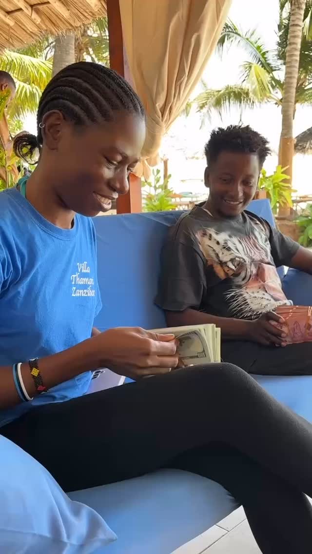 We told you he was coming… and here he is: the legendary “Bancomat”!
Our trusted currency exchange guy, fast ⚡, reliable ✔️, and always with a smile ☀️
Ask our staff and he’ll be right there — directly at the villa.
Convenience, safety, and zero hassle: just the way we like it at Villa Thamani.
💎Find out more at: www.villathamani.com