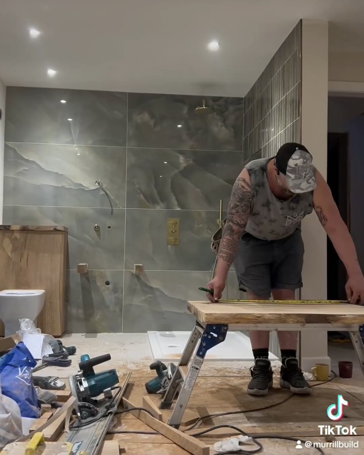 This absolute stunner of a ensuite built by us 🤩🤩#ensuite #ensuitebathroom #ensuitegoals #bathroom #bathroomgoals #stunner #hotbuilder #gorgeous