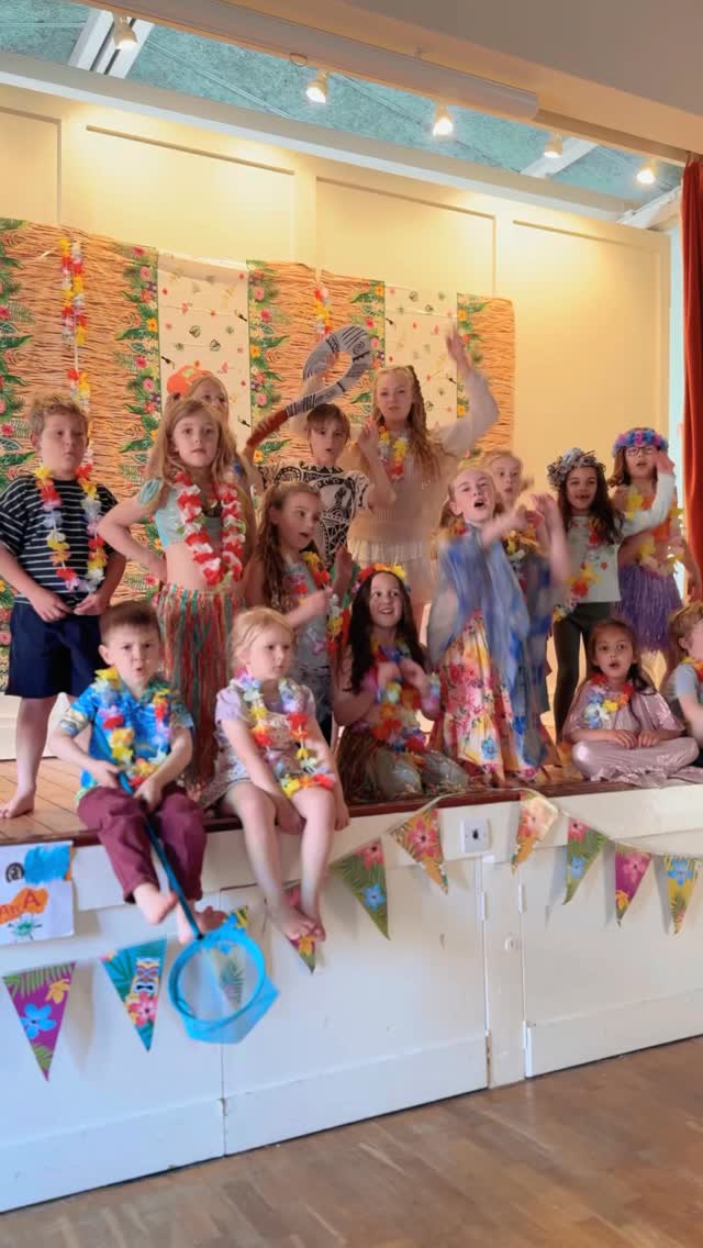 We loved hosting our Moana Easter School this year — what an incredible week of singing, dancing, acting, and ocean adventures! Huge well done to all our young performers who brought the magic to life on stage. You truly made waves!
🌊🎭🌺🌀🎶✨👏
#MoanaEasterSchool #ActSingDance #YoungPerformers #TheatreKids #ArtisanTheatreSchool #DramaFun #EasterHolidayClub