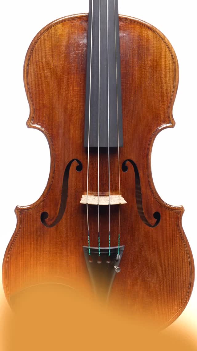 🎶 Are you ready to discover the exquisite craftsmanship of a finely built violin?
Visit www.geigenbauhiller.de and find your dream instrument crafted with love and skill in Regensburg! Come to my workshop in Regensburg and experience the magic of violin making up close! 🎻
#violinmaking #stringinstruments #musicalpassion #violinmaker #geigenbauer #handmade #violin #violine