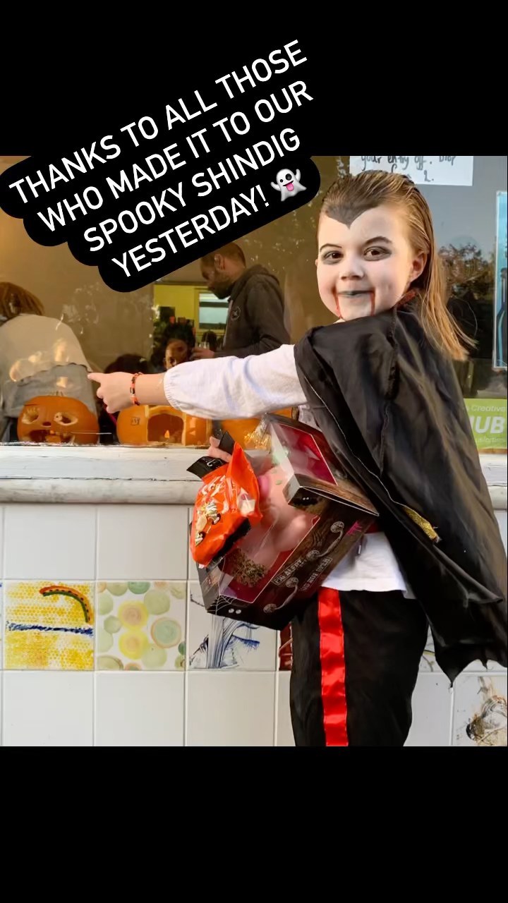 A huge THANK YOU to everyone who came along to our Spooky Shindig yesterday - we had a blast! 🎃
Thanks to @northharrowcommunitylibrary for judging the amazing pumpkin entries. Congratulations to the winners Mica & Amelie 👏
Also, a huge thank you to Bonnie @wingsandflowersboutique and Kyrie for the fang-tastic crafts! The shop is still glistening from all the glitter!
Please call in to collect your pumpkins/pictures this week. Next stop, Christmas! 🎄