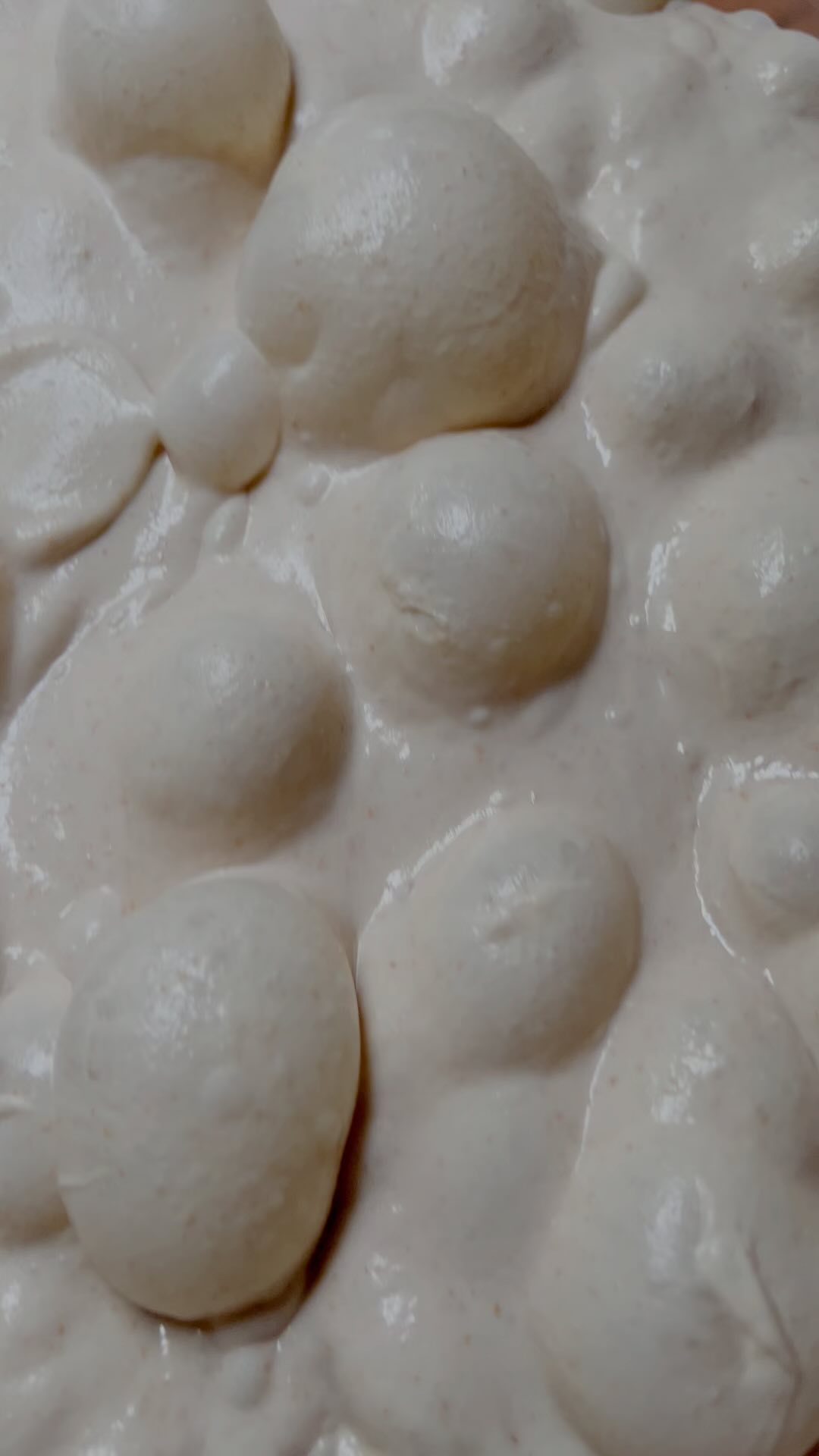 Sunday dough jiggle. This dough is so ready! Focaccia coming up!
#sundaybakes #doughjiggle #sundaycarbsdontcount #dough