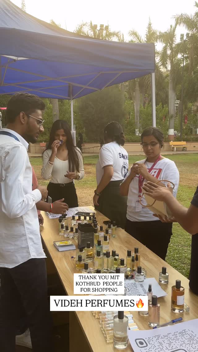 We had a small stall of perfumes at MIT Kothrud, Pune on 30 April 2025.❤️🔥🥳
#PERFUMEFrenzy #Perfumes #Bottles #Marketing #college #Students