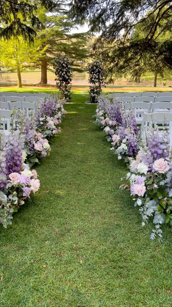 The Wedding of Tina & Lockie
Wedding Planner @forthysweetlove
Photographer @gavincatophotography
Videographer @craigholbrook.weddingfilms
Celebrant @lillianlyonlove
Florist @susanavery
Venue @bendooleyestate
Band @bakerboysband
Games @agameoflove
Trio @vicellostrings
Photo Booth @undisposableaus
Donut tower cake @p4ndaco
Dress @corston_couture
Suit @belanceworld
Hair Artist @jodieday.com.au
Makeup Artist @makeupbymelodyl
Fairy lights @eventproshop
Invitations @kindlyinvited
Car @hfweddingcars
@qweensuperchill
#locktin #forthysweetlove #wedding #bendooley #bendooleyestatewedding #bendooleyestate #justmarried #bride #groom #weddingday #bowralwedding #bowralweddingphotographer