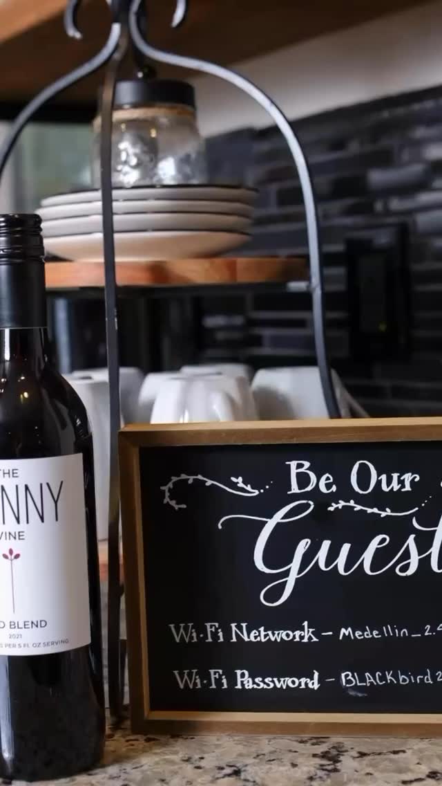 Every day is a good day at Hibernation Station!🍷🐻
www.thecabinhost.com
#GoodDayInTheMountains #MountainMood #CabinVibes #HighSierraDays #FreshAirAndFreedom #NatureTherapy #TheCabinHost