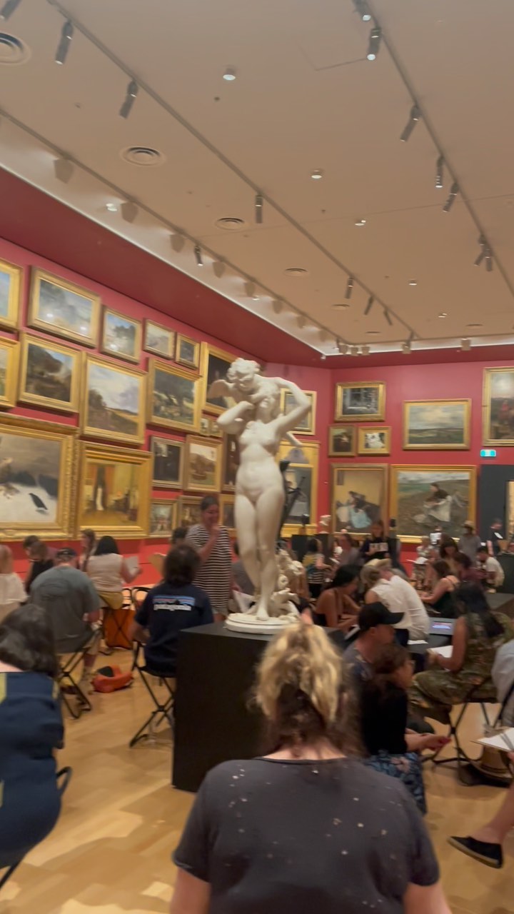 #dropbydrawing at NGV today!
Had a lovely time sitting with other artists in such a relaxing environment ✨
Big thanks to @nicplowman for running the session!