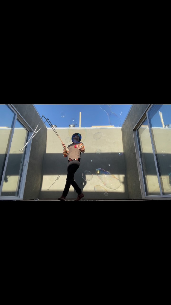 Bubbles make for the best dancing partners. I’m so happy to share this magical moment I had with you. 💙