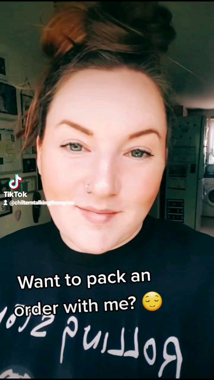 Wellbeing boxes are now LIVE!! 💗💗
Pack an order with me 🥰