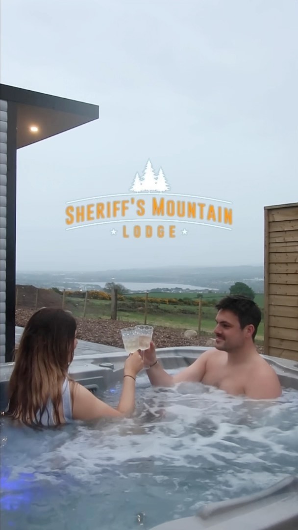 📍 Sheriff’s Mountain Lodge, Derry-londonderry
Brand new accommodation just outside Derry. Feels like you’re in the middle of the countryside but you’re actually only a 5 minute drive from town!
The view looking over the city from the hot tub is unreal! 😍 There is accommodation to suit couples, families and larger groups in the main house - go and check it out.
P.s They have alpacas coming to move in later this week 🦙 🤗
Thank you for our stay @sheriffs_mountain_lodge ☺️
#stay #lodge #derry #staycation #accommodation #visitderry #derrycity #travel #adventure #couple #travelcouple #northernirelend #ireland #airbnb #hottubs #gifted