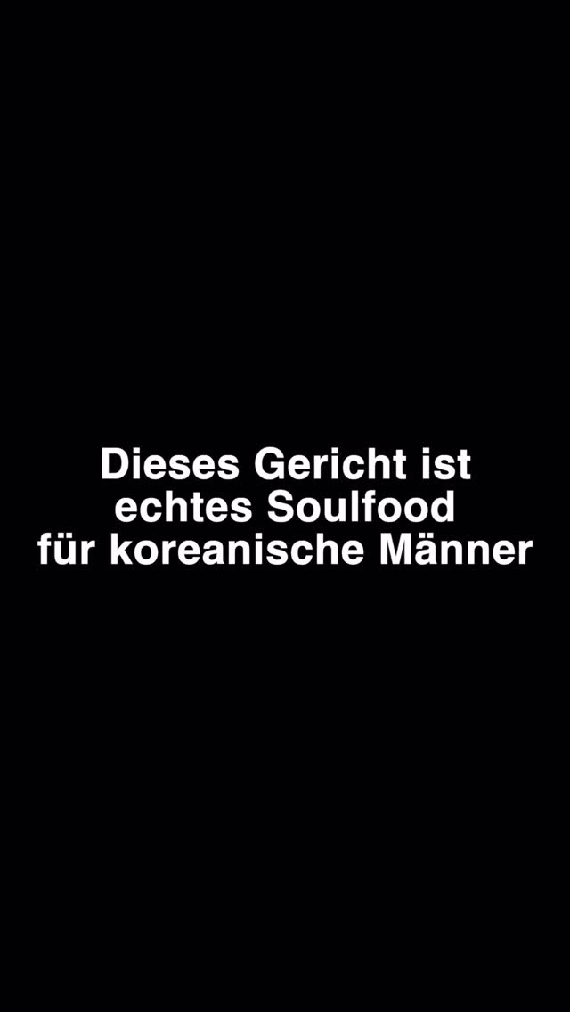 Unsere SoulFood ‚제육볶음(Jeyuk-Bokkeum)‘
.
.
.
.
.
#koreanbbqberlin #foodieberlin #berlinkoreanfood #koreanberlin