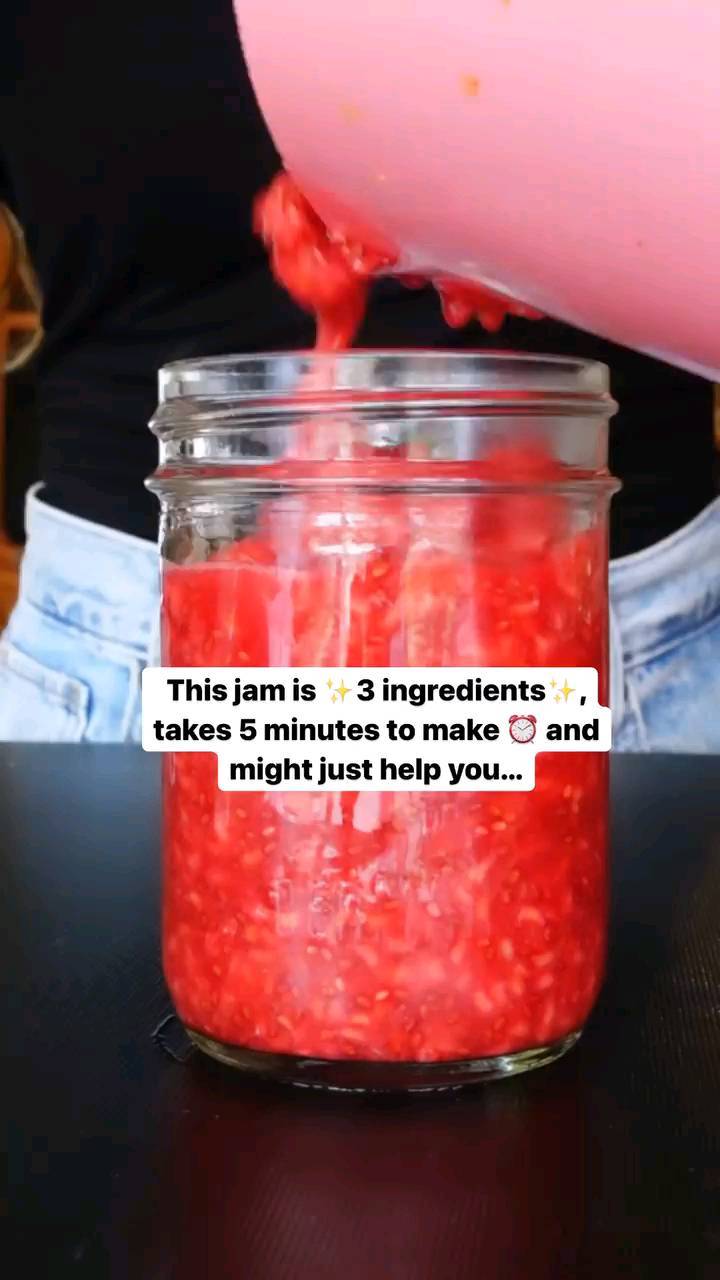 🍓Nature's Elements CHIA JAM that might just help you 💩
.
If you struggle with a ✨slow digestive✨ system, you might want to throw some chia seeds in the mix. This amazing raspberry chia jam comes together in 5 minutes with 3 ingredients (and no added sugar)!
.
2 cups raspberries
Squeeze of fresh lemon juice
2 tbsp of Nature's Elements Chia Seeds
.
🤌🏼In a pot over medium heat, add the raspberries, and with a spoon crush until they are “mushy”.
.
Add the lemon juice and chia seeds, and mix until combined.
.
Take off the burner when you have a jam consistency, and allow to set for a few minutes. Transfer to a jar and keep in your fridge for up to a week!
.
#jam #jamrecipe #easyrecipe #plantbased #chiaseeds #natureselements #natureselements.in #chia #chiajam #raspberries #berries #quickrecipe #easyrecipe #simplerecipe #vegan #veganrecipe #sugarfree #sugarfreerecipe #healthy #healthyrecipe #healthyjam #healthyeating #forksoverknives #wfpb
Recipe from @plantyou