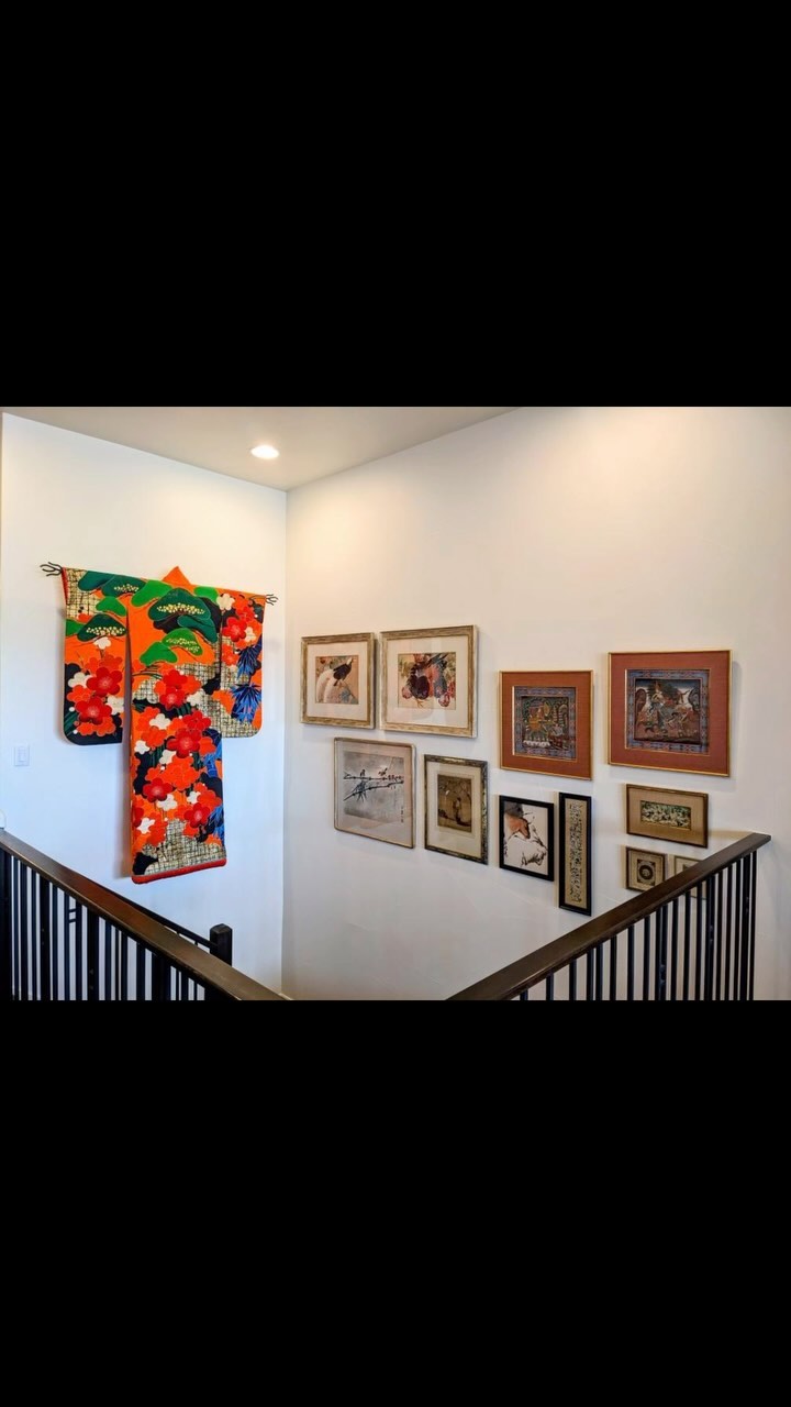 Just a few things we’ve done of late. The Kimono on the wall was especially fun.
Click the link in bio to book your professional art installation
.
.
.
.
.
.
.
.
.
.
#denverart #denverartists #denverartist #denverartscene #denverartdistrict
#denverdesigner #denverdesign #interiordesign #coloradodesign #denverdesign #interiordesigner #art #decor