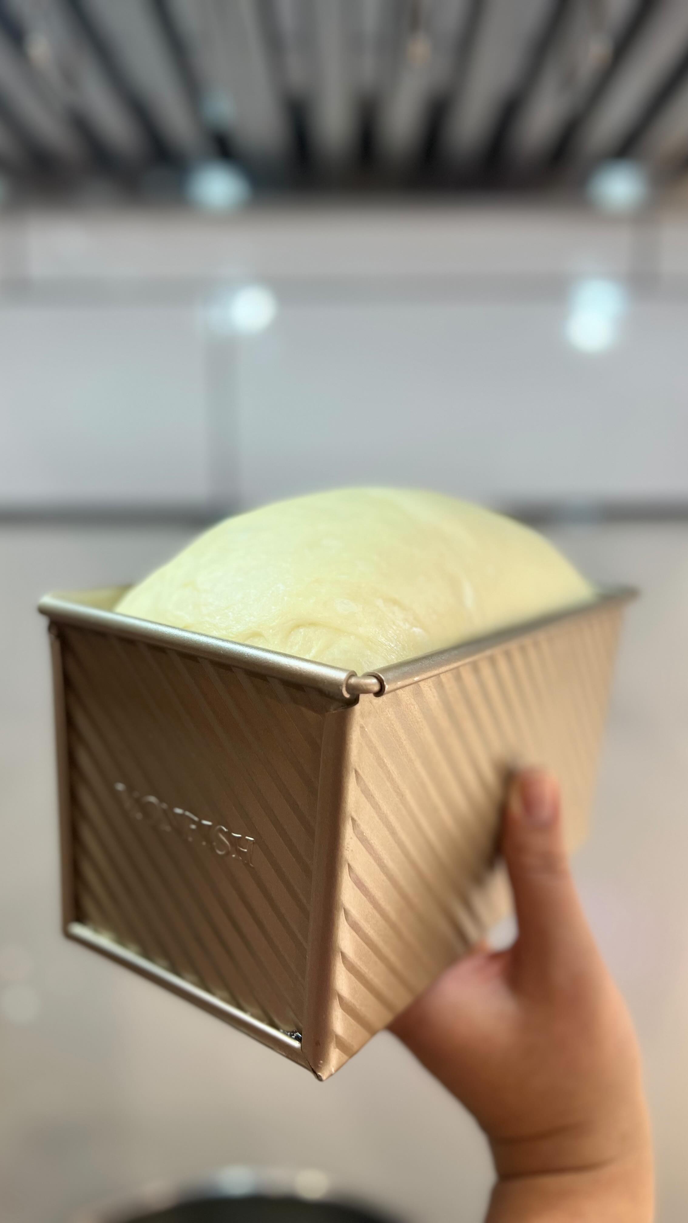 This sandwich loaf rose a LOT in the oven but I think I could have proofed it for another 30 minutes. It is my version of milk bread where I donāt make a roux or measure and just throw things in the bowl and knead it until the dough stops sticking. I donāt bake this often since it has zero whole grains or seeds but sometimes you just have to do things to make the 4, 7 and 40 year old kids happy.
#sandwichbread #loaf #breadloaf #pullmanloaf #sourdough #milkbread #homemadebread #bread #softbread