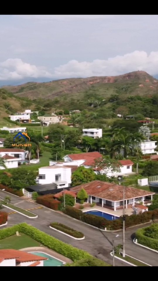 Sean todos bienvenidos a nuestra casa #casamuner #melgar, una casa con piscina para alquilar, capacidad maxima 18 personas.
Información 3145973094.
www.muner.com.co/casamuner
.
#muner #tolima #casamuner #casaparaalquilar #casaparaalquilarenmelgar #melgar #casasenmelgar #lagomelgar #condominioelruby #elrubycountryclub #elrubyMelgar #vacaciones #vacacionesenfamilia #vacacionesenmelgar #colombia #viajes #casadelujo