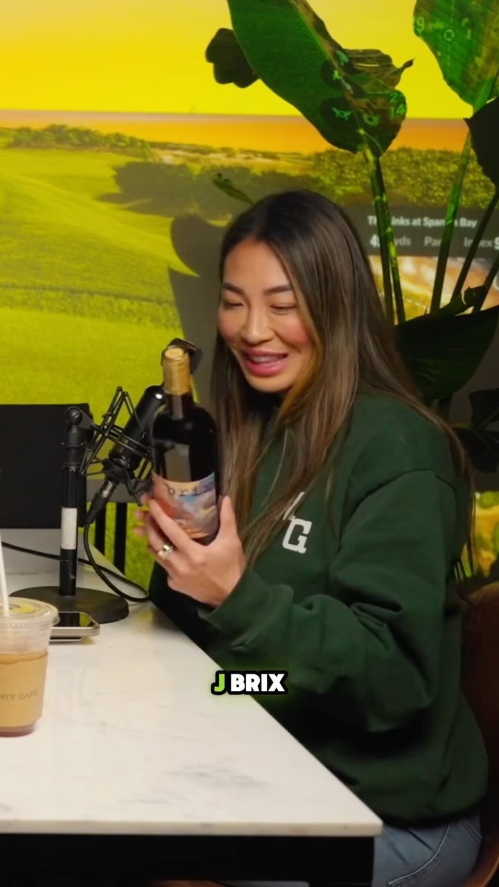 🍷🏌️♂️@brandonkawai shares his excitement about Golf and Wine Club and how natural wine is a game changer! Cultivated specifically for golfers, this wine features all-natural ingredients, with no additives or sulfites. Enjoy a drink on the course without worrying about a hangover the next day. Cheers to that! 🌟
Guest Speaker: @brandonkawai
Host: @evelinachiang
Production: @itsthedatchi
Studio Sponsor: @onyxgolf
#PassionFruitPodcast #GolfAndWineClub #NaturalWine