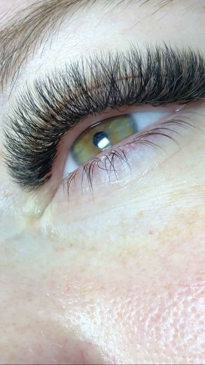 #lashes
#lashextensions
#beauty #beforeandafter #lashesaz