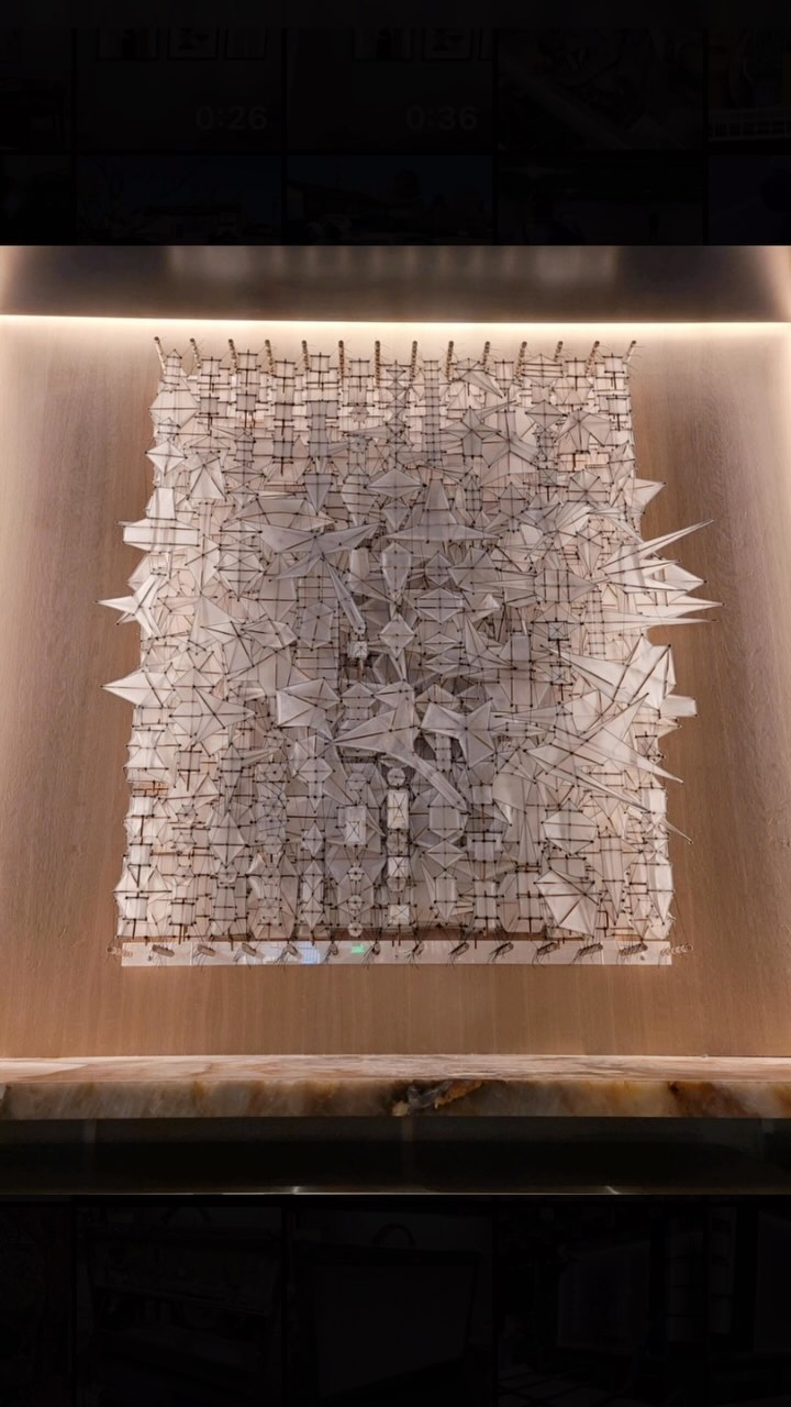 What an amazing install we had up in Vail. Look at this beautiful piece!
Click the link in bio to book your professional art installation
.
.
.
.
.
.
.
.
.
.
#denverart #denverartists #denverartist #denverartscene #denverartdistrict
#denverdesigner #denverdesign #interiordesign #coloradodesign #denverdesign #interiordesigner #art #decor