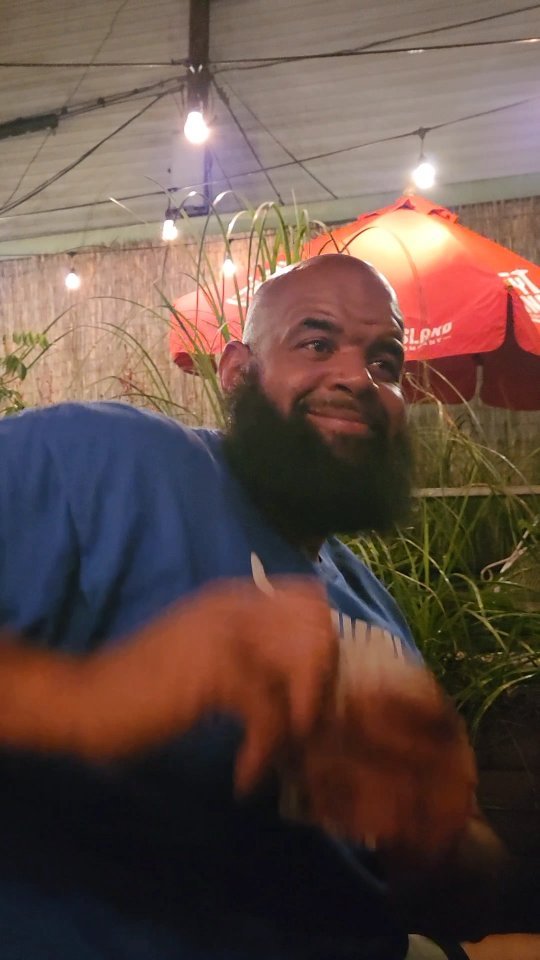 🃏💰 Week 2 of the Sip N Spades League is in the books! Week 3 is our final week for new teams to join! Link in bio. P.S. When you're opponent starts dancing during the game deciding hand...you're probably not going to win lmao 😂 O & Reem (332) bid 6 vs Greg & Guyviaud's 7 (322) and secured the win by making 7 books #SipNSpades #Spades #SpadesLeague