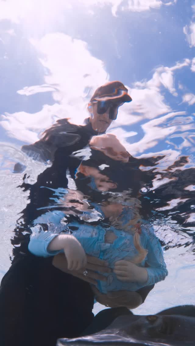 Taking our daughter to make friends with some Sea Pancakes !!! Replacing fear with fascination and having her grow up appreciating and coexisting within the natural world instead of Infront of a screen is a big part of our parenting goals…. xx @biminisharkgirl @reddigitalcinema @gates.underwater #travel #gatesunderwater #bahamas #bucketlist #wanderlust #seapancake #honeymoon #guncay #bimini #sharks #salty #sharkgirl #girl #sharkgirls #stingray #stingrays