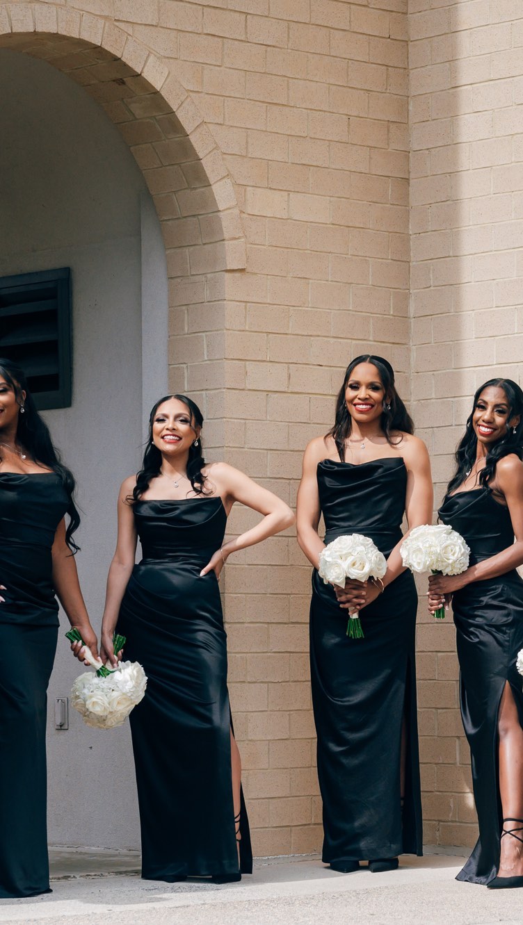 TOO CLASSY💁🏾♀️
~
*We do not own the right to this song*
#bridesmaids #sisters #girlsquad #weddingday #gettingreadyforwedding #gettingready #vibes #aliensuperstar