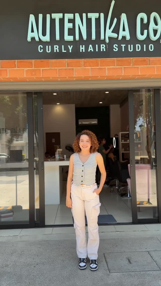 woow con los resultados 😻 ¿ustedes que opinan?
-
-
#curlyhair #salonderizosgdl #rizadas #gdl #metodocurly #rizos