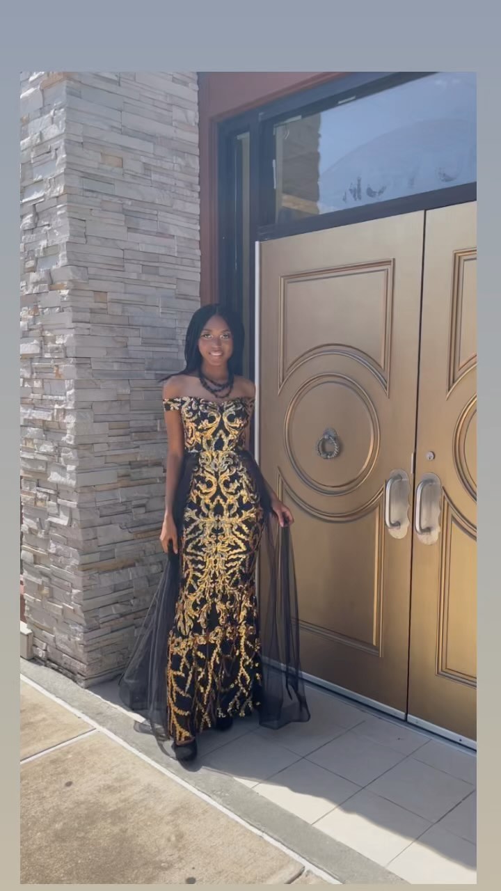 Hello Gorgeous! Stunning and glamorous! We’ve got the look at QWASHAE Boutique! Sizes 0–18 available! #gowns#gold#black#blacktie#formal#glamour#alpha#blackgirlsrock#naturalhair#beautiful#pearlandboutique#pearlandtowncenter#newyork#atl#atlanta#shoplocal#shopaholics#viral#pageants#luxurylifestyle#gala#manvel#talkofmanvel#bride
