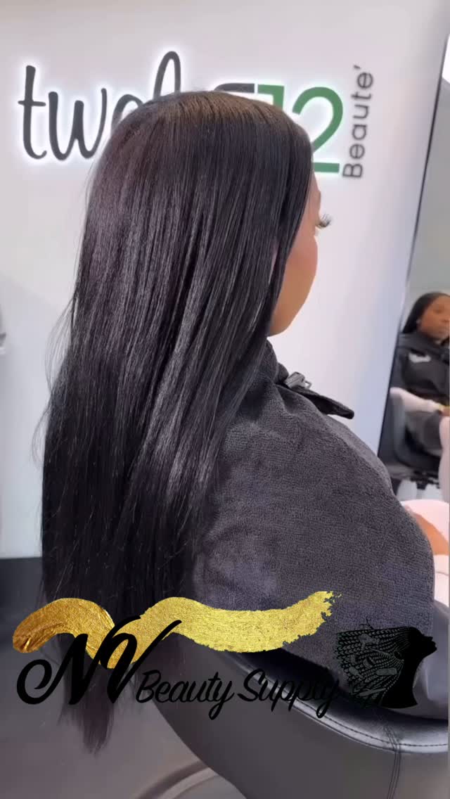 Are you struggling with very DRY SCALP? 😵💫😩 Well we have the solution for you! SULFUR8 Shampoo & Pomade set is here! It eliminates dry scalp and also promotes fast HAIR GROWTH! Call us or Message +221 771144042 us today for FAST delivery all over #dakarsenegal #senegal #gambia