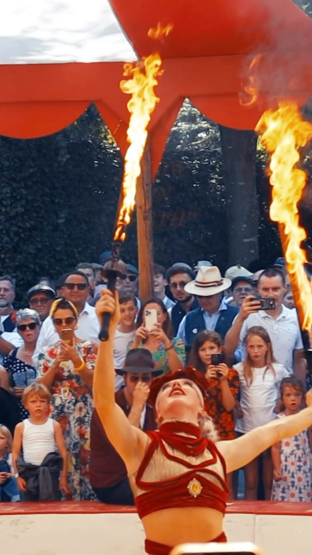 This time last week we were watching fire eaters, sword swallowers, E Types & Cobras. It was of course the Goodwood Revival - a magical step back in time for three days. #goodwoodrevival #racing #classiccars #cars #vintage #sportscars #fashion #luxury #motorsport