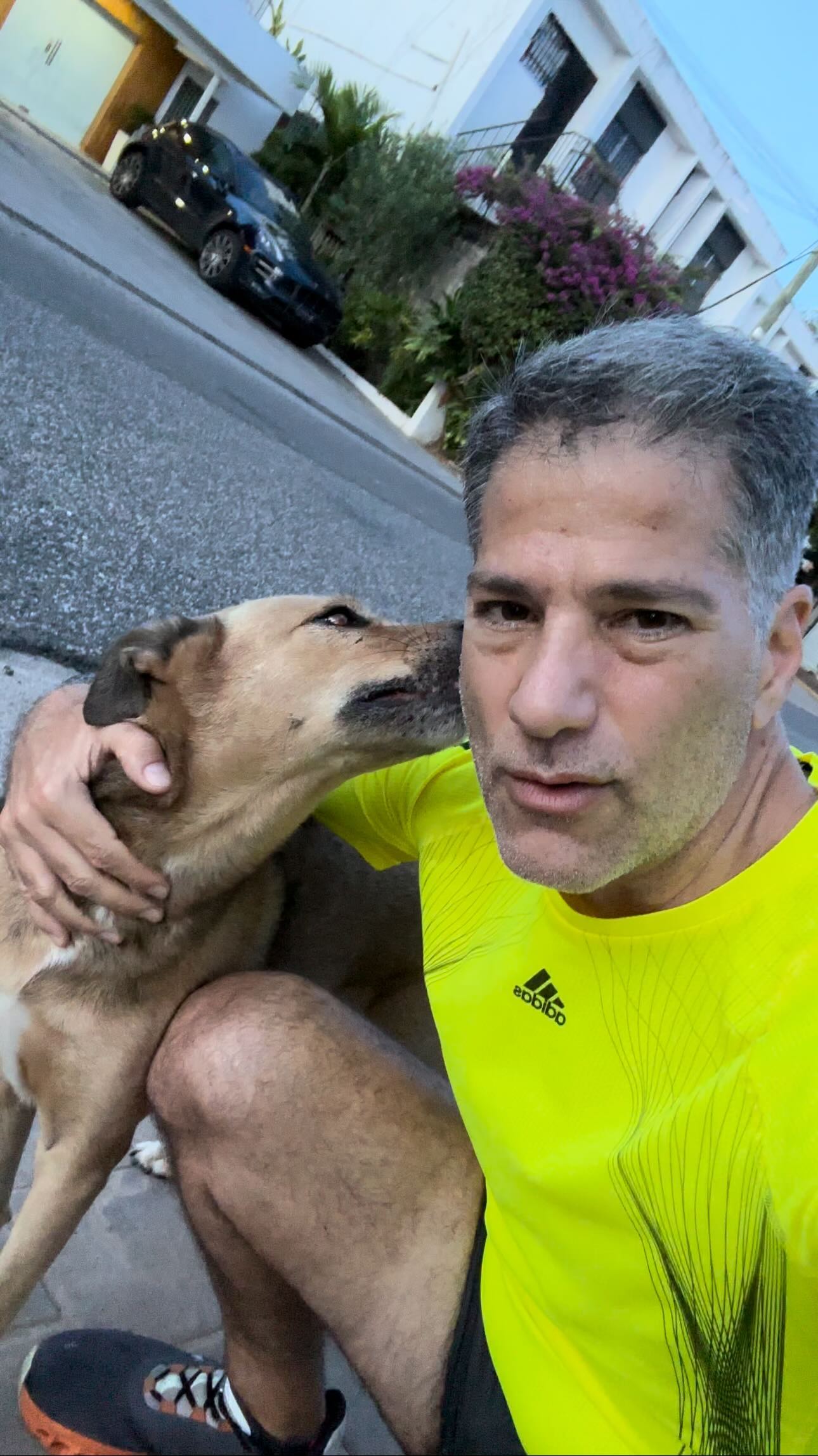 Late post…entrenamiento de esta mañana…caminata de 15 minutos con unos strides + una sorpresa que te tenía La Rubia. Listo para el maratón de Chicago @chimarathon
⠀⠀⠀⠀⠀⠀⠀⠀⠀
@ensurecadr
#MaratónDeChicagoConEnsure
#CorroConEnsureAdvance
#AbbottWMM
#ad