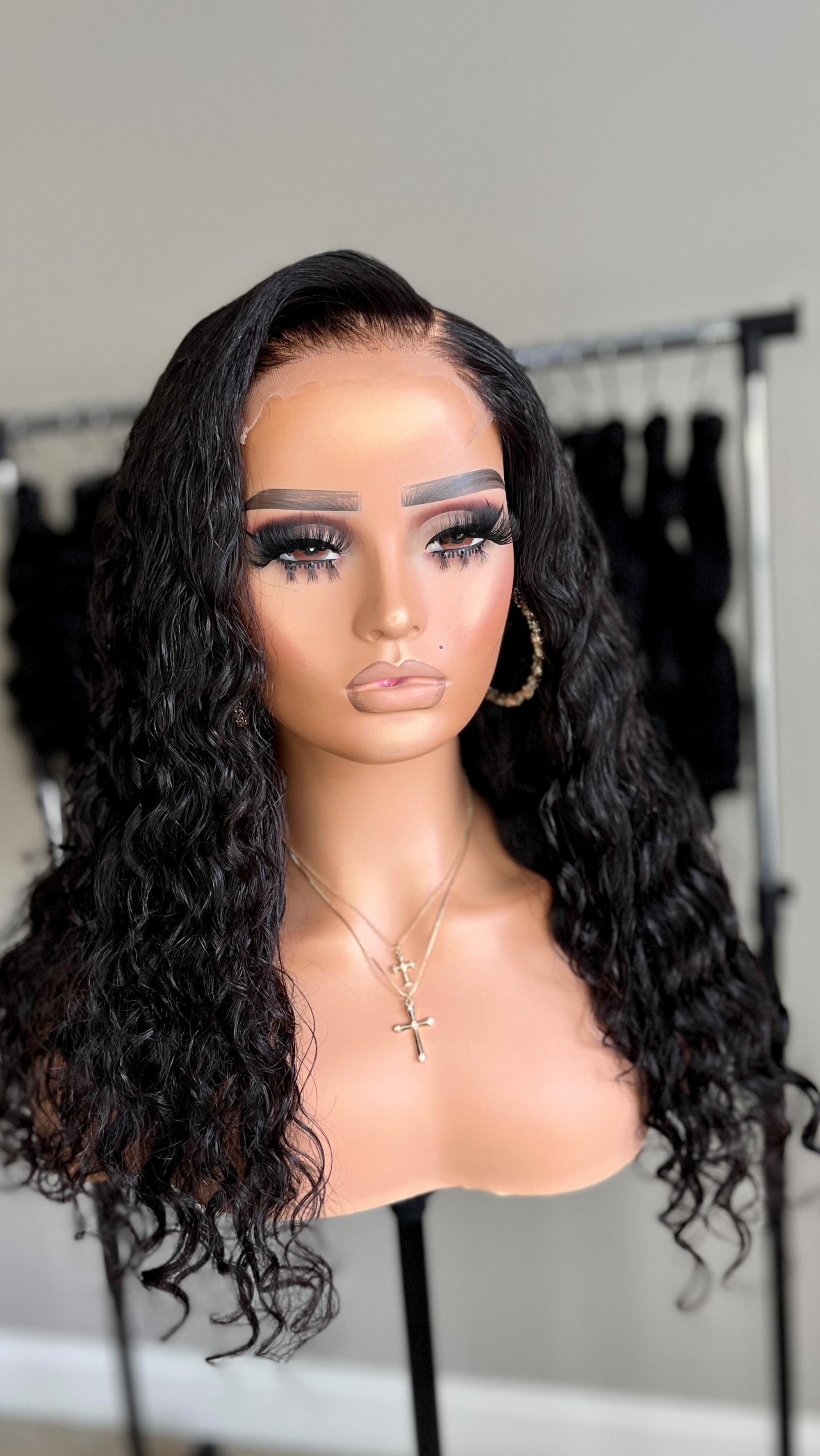 Order shipping to New York!! Customer ordered our "Eboni" Collection unit with left side part.
🚫Baby hair
🚫Do not cut lace
Website in bio!! Join newsletter and VIP text for a discount on your first order
.
.
.
.
#hdlacewigs #kinkystraighthair #kinkystraightwig #gluelesswigs #closurewigs #ncwigmaker #wigmaker #humanhairwigs #loosewavebundles #loosewavehair