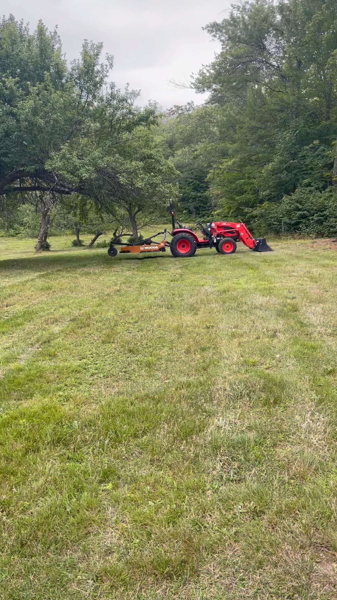 Prepping for the cook-off and constantly making improvements. #overlanding #vermont #nek #cabin #appleorchard #firepit #jeepbar