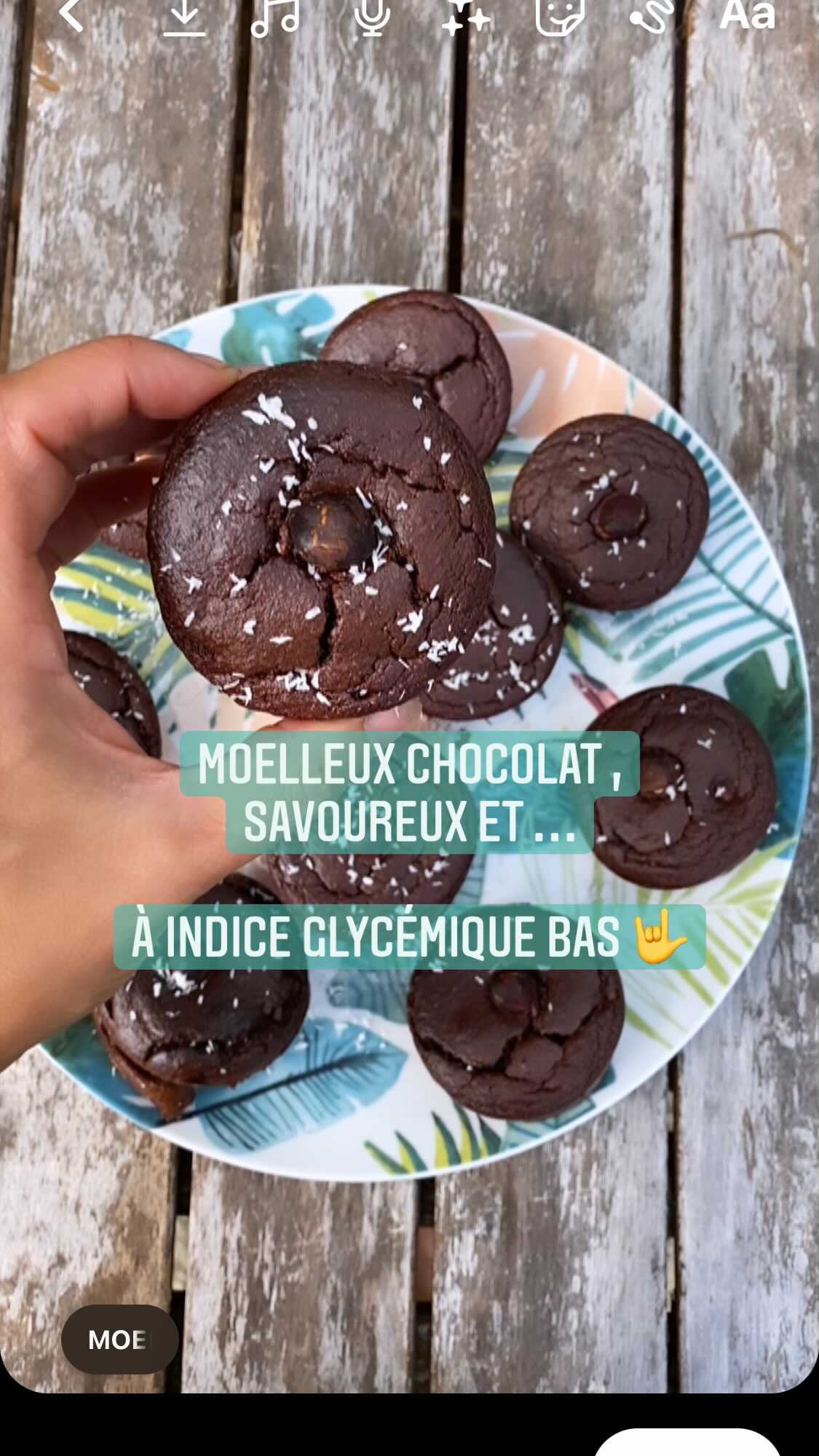 Le goût d’un vrai moelleux chocolat sans sucre raffiné ni pic de glycémie ? Essaie ça, c’est inratable 🥰🤟😜 et tu verras, cet ingrédient étonnant ne se goutte pas du tout , promis, même ma fille n’a rien remarqué 😅! La super recette de dessert pour les sportifs qui veulent se faire plaisir. Tu peux essayer des variantes avec des nappages différents : amande+coco, pécan+cannelle etc ♥️🏄♀️🧘🏻♀️🤸
.
Bienvenue sur le blog et la chaîne YouTube pour d’autres recettes et séances motivantes dans des décors natures 🌸 Tague-moi si tu essaies la recette 👍♥️
.
#healthyfood #fitnessfood #yogifood #recettehealthy #recettefacile #sanssucreajoute #recettefitness #moelleuxchocolat #dessertrecipe #collationsaine #coachfitness