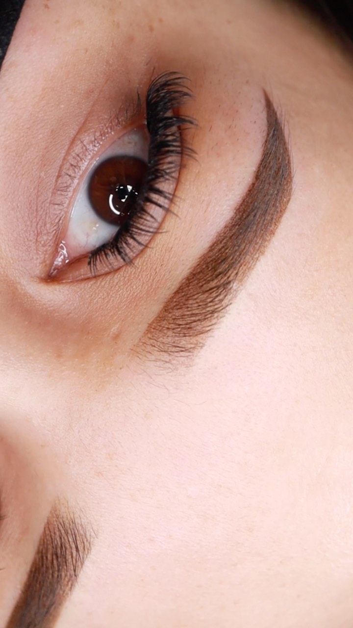 New shape for her 😍
Info & ONLINE BOOKING: www.vixcosmetictattoo.com
📍Bay Area (Burlingame)
🤎 Specializing in ombré powder brows.
‼️Previous tattoo work needs to be approved first.
——
INFO:
• Pain level: 3/10
• Duration of appointment: 2 hours
• Healing time varies but average 2 weeks
• Lasts: 1-3 years depending on skin type and lifestyle.
.
.
.
#dalycitylashes #sanmateoeats #sanfranciscobrows #ombrebrows #microblading #bayareamicroblading #sjlashes #permanentmakeupsf #pmuartist #sjpmu #cosmetictattoo #sanmateolashes #sanbrunolashes #bayareabrows #sflashes #sfpmu #powderbrows