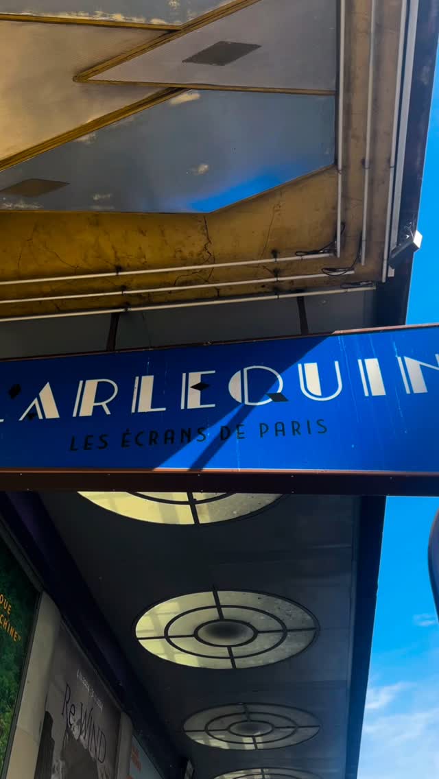 CINÉMA
🎬 @goodkarmafood.event a eu le privilège de réaliser un cocktail pour plus de 300 personnes à l’occasion de l’avant-première parisienne de « Little Jaffna », qui sort en salle aujourd’hui.
👏🏻 Bravo @lawrencevalin pour ce premier long-métrage déjà plusieurs fois primé qui met en lumière la communauté tamoule dans ce polar made in France.
🙏🏻 Un grand merci au @cinema_arlequin, du groupe @dulaccinemas, pour leur accueil chaleureux à l’occasion de ce bel événement et au @fonds_porosus, en particulier à Sophie et Muriel, pour votre confiance renouvelée.
🍽️ Nous sommes fiers d’avoir accompagné cette avant-première avec un cocktail sur mesure à l’image du film : engagé, sincère et vibrant. Merci pour vos doux retours tout au long de cette soirée qui nous font toujours très chaud au ❤️
📽️ Little Jaffna est en salle dès aujourd’hui 🎟️ Allez le découvrir !
#foodmeetscinema #goodkarmafood #littlejaffna #cinemafrancais #lawrencevalin #avantpremière #cocktaildinatoire #traiteurévénementiel #cinemacatering #sortiecinema #@agat_films_exnihilo @zinc_cinema @le_cnc