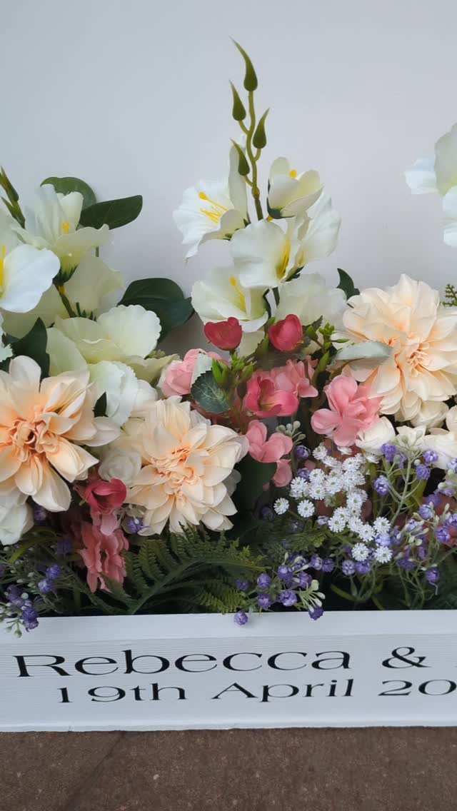 Spring has definitely sprung 🌼🌱.
Congratulations Iain and Rebecca 🪻
.
Catering and cake: @thegreenlightevents
Decor: @makebelieveevents
Bar: @socialandcocktail.co
.
#pollokshields #pollokshieldsburghhall #glasgow #glasgowweddingplanning #glasgowweddingvenues #glasgowweddingvenue #weddingvenueglasgow #weddingscotland #weddingvenuesglasgow #wesdinginspiration #weddinginspo #weddingglasgow #weddingsuppliersglasgow #weddingday #weddingvenue #weddingplannerscotland #weddingsinscotland #newlyengaged #engagedscotland #engaged #uniquevenueglasgow #historicvenueglasgow #uniquevenue