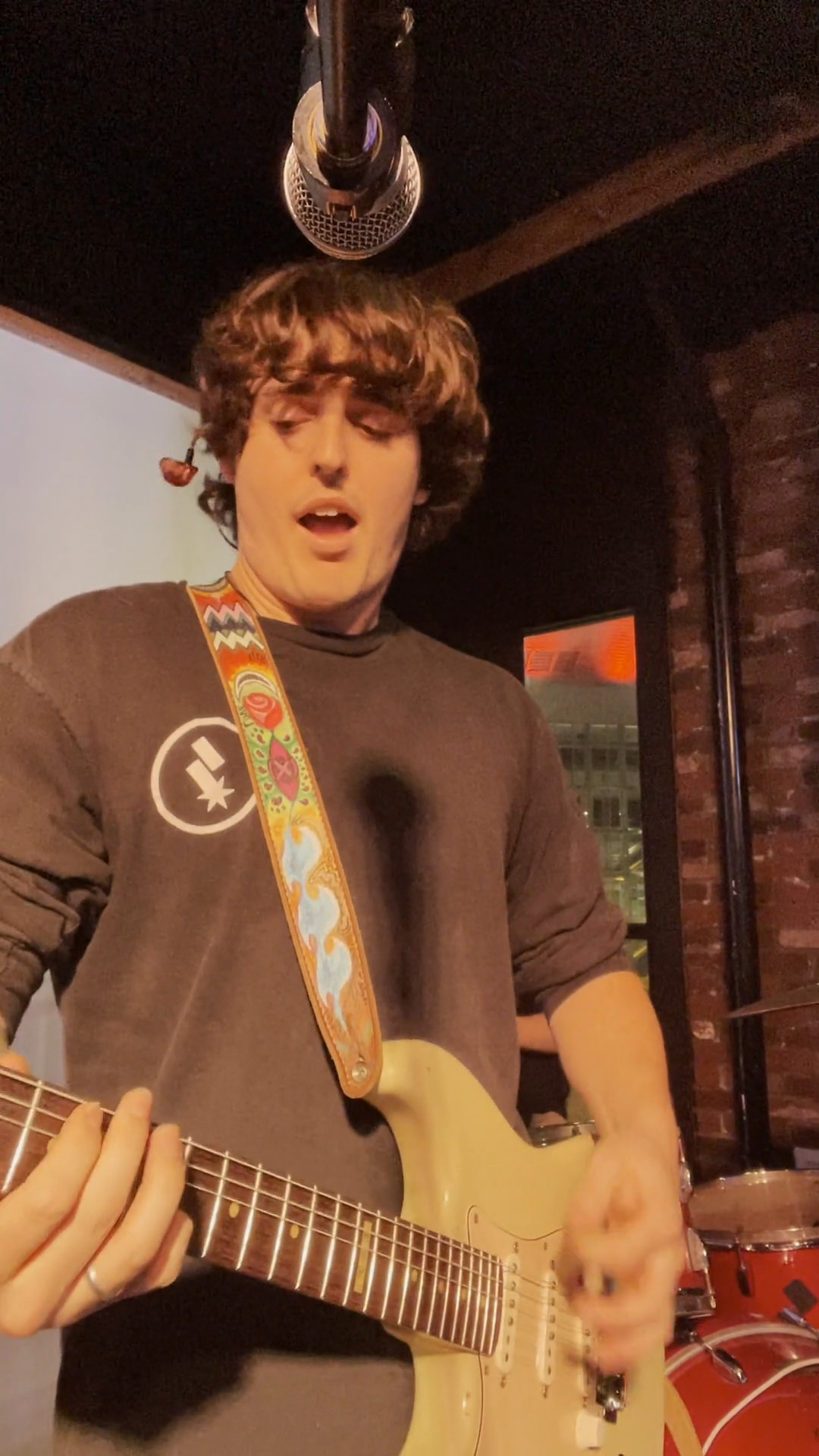 Have a FUNky week friends 🎸🎧🥁🤩👽👨🚀
#worthyofdawn #christianjamband #mondayfunk
#funkyvibes #groovemode
#jamband #nashvillemusic
#nashvillevibes #nashvillesound
#jamsession #funkmusic
#livemusiclovers #bandvibes
#musicmonday #funkygroove
#rockandsoul #soulfulsounds