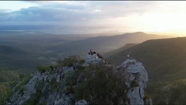 🥹Heaven on Earth
Would you hike here? Well...you can!
Ask our staff for any upcoming events & pay a small donation supporting the hostel to be a part of adventures like these!