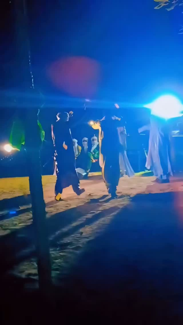 I recently had the privilege of collabing remotely with African artist @moussataflawiste from Agadez, Niger.
This track is called “Edrach N’tarha”and is out now on all streaming platforms.
🔗 in bio
#africanguitar #tuareg #tuaregmusic #guitarist