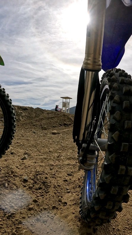 corner drills with @billylaninovich & @256_mcguir3 at @foxraceway #lanomx #gopro #motocrossmetrics