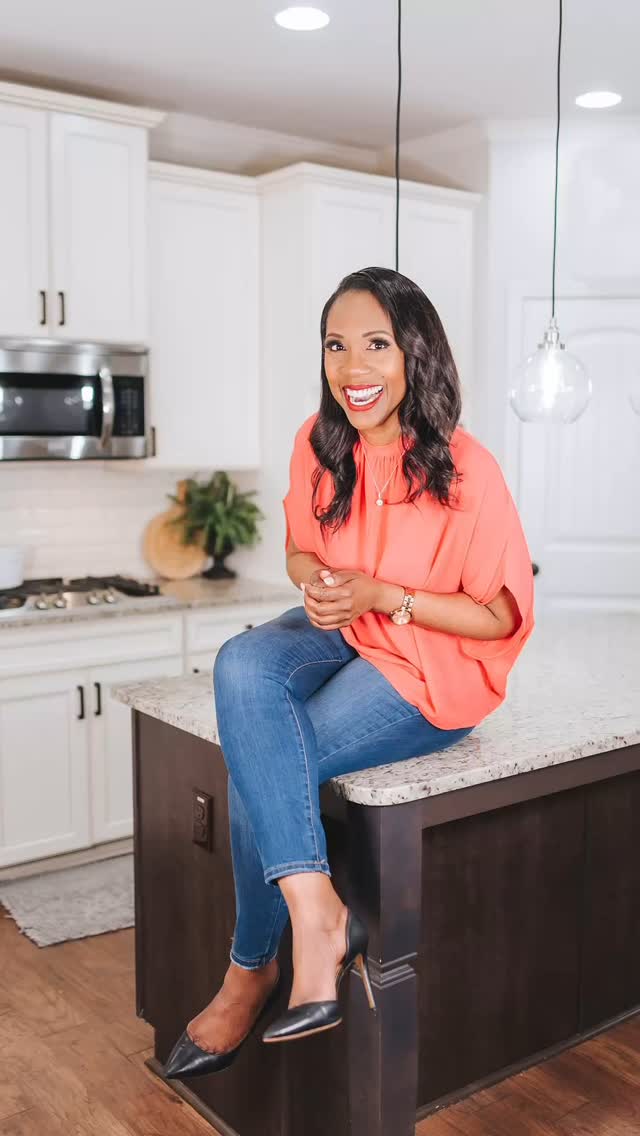 Meet @marlapruitte she’s not just stirring batter, she’s stirring up a movement with her brand @maryalicecakes Sweet, bold, unforgettable… just like her cakes.
#CakeBossVibes #BrandSessionMagic #MaryAliceCakeMixes #SweetenYourDay #BoldFlavorsBigDreams #BakingEntrepreneur #PlayfulBranding #ProductPhotographyFun #FoodBrandPhotoshoot #SmallBizGlowUp #ContentWithFlavor #AtlantaBrandPhotographer #BrandPersonalityInPhotos #MusaNaturalPhotography #womeninbusiness #veteranowned #womanownedbusiness