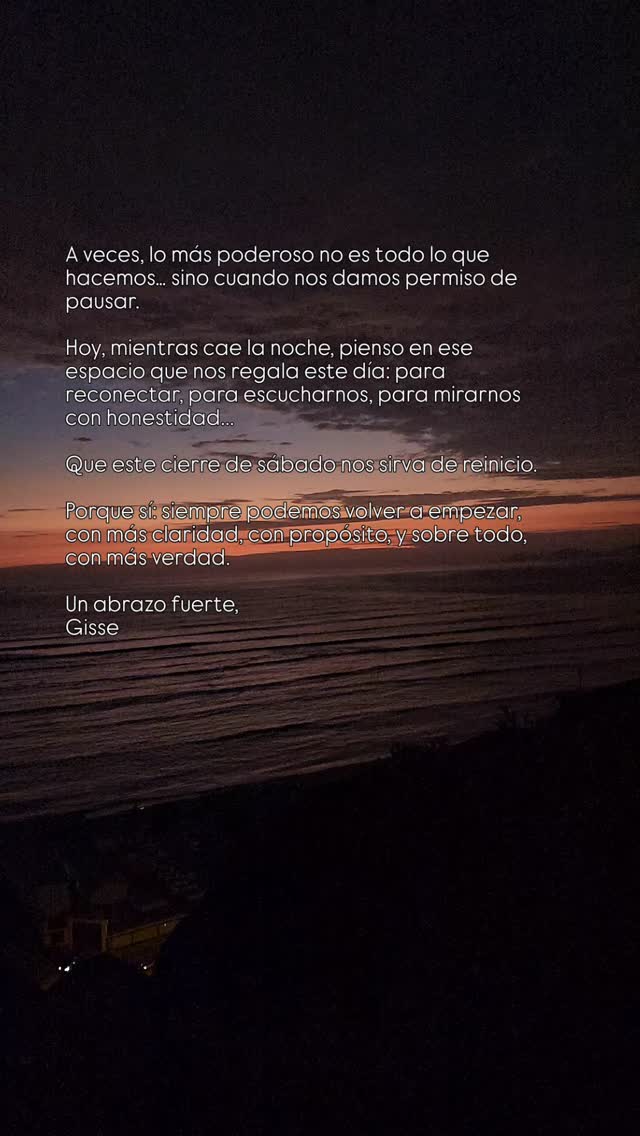 A veces, lo más poderoso no es todo lo que hacemos… sino cuando nos damos permiso de pausar.
Hoy, mientras cae la noche, pienso en ese espacio que nos regala este día: para reconectar, para escuchar(nos), para mirar con honestidad qué ya no vibra, qué ya no suma, y tener el coraje de dejarlo ir.
Que este cierre de sábado nos sirva de reinicio.
Porque sí: siempre podemos volver a empezar, con más claridad, con propósito, y sobre todo, con más verdad.
Un abrazo fuerte,
Gisse
#SábadoDeGloria #Reflexión #CrecimientoPersonal #PausaConPropósito #LiderazgoConsciente #DesarrolloHumano #Reinicio #CoachingLaboral #VidaConSentido #GisseMiuccio