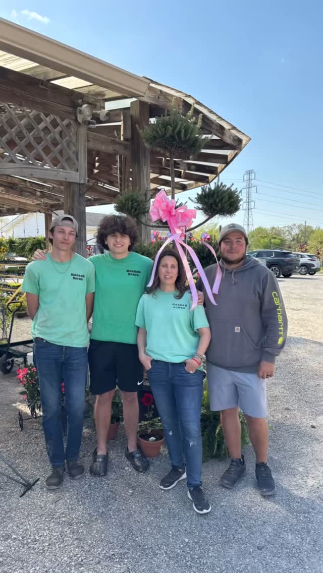 #happymothersday weekend from Massab Acres ! The #sunshine was out, #momlove was in the air along with the smell of #roses and #lilacs #smiles and #giggles were in full supply today! #itwasagoodday Hope to see you all tomorrow for another day filled with #LoveAndFlowers #momlife #momof3 #boymom #yourmama