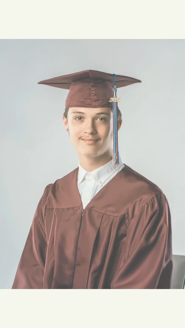 Senior season just took off!
The Liftoff Experience had the students from @poincianachristianprepnorth raving — now even more are signing up!
Shot at @vyrus_studios using an epic backdrop sponsored by @apertureebackdrop
This is how you make memories that last a lifetime 🚀
#SeniorPortraits #LiftoffExperience #VyrusStudios #ApertureeBackdrop #SeniorSeason #OrlandoPhotographer #StudioMagic #ClassOf2025 #MakeItIconic #JumpRAW